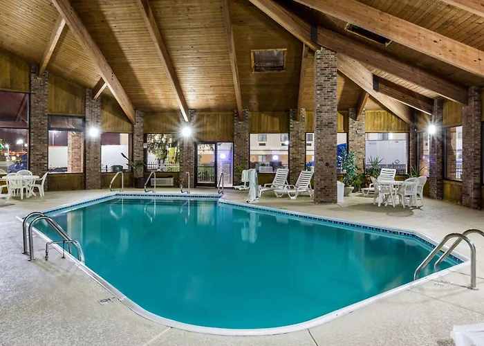 Baymont By Wyndham Louisville South I 65