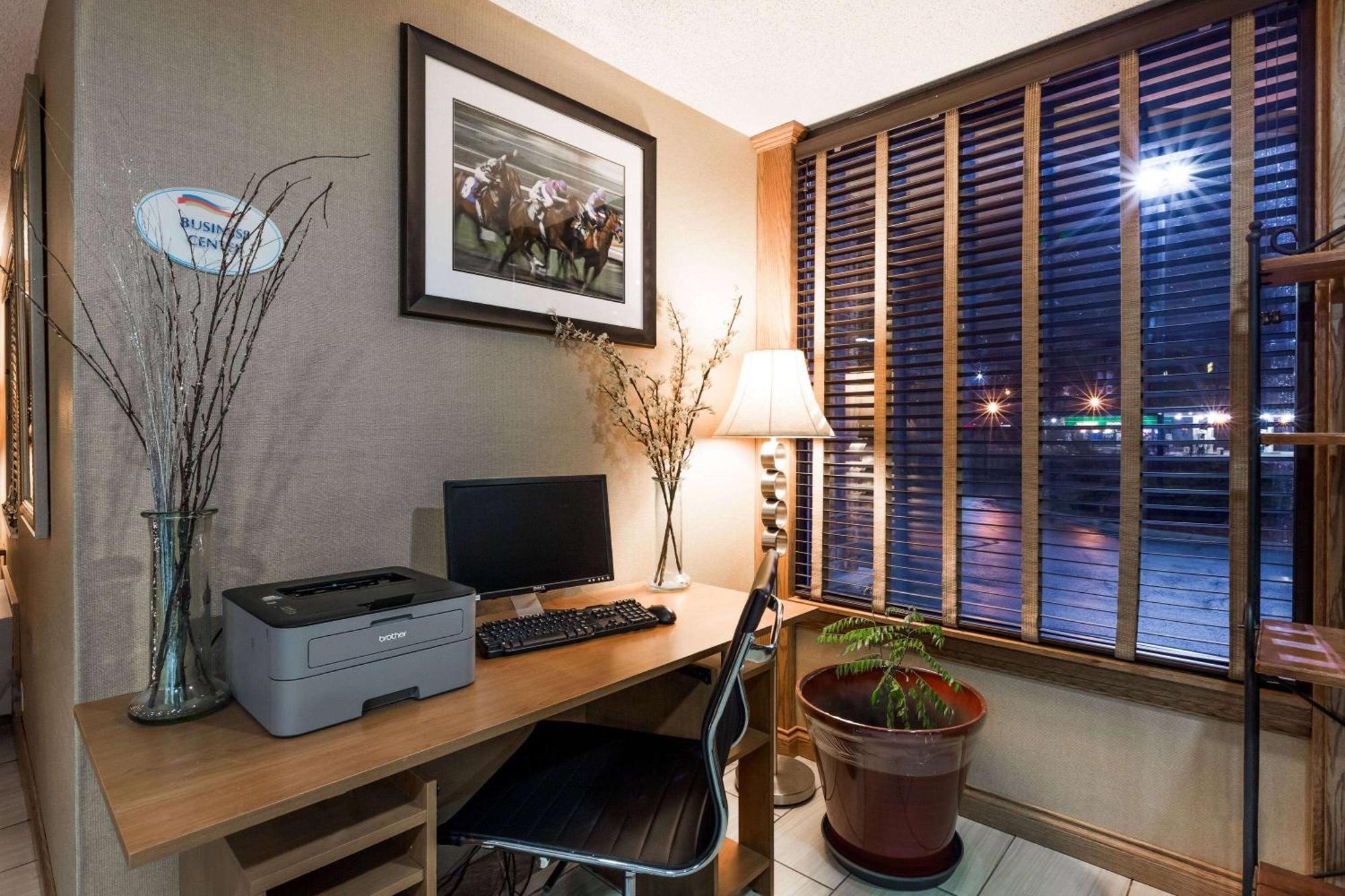 Baymont By Wyndham Louisville South I 65 Hotel Brooks