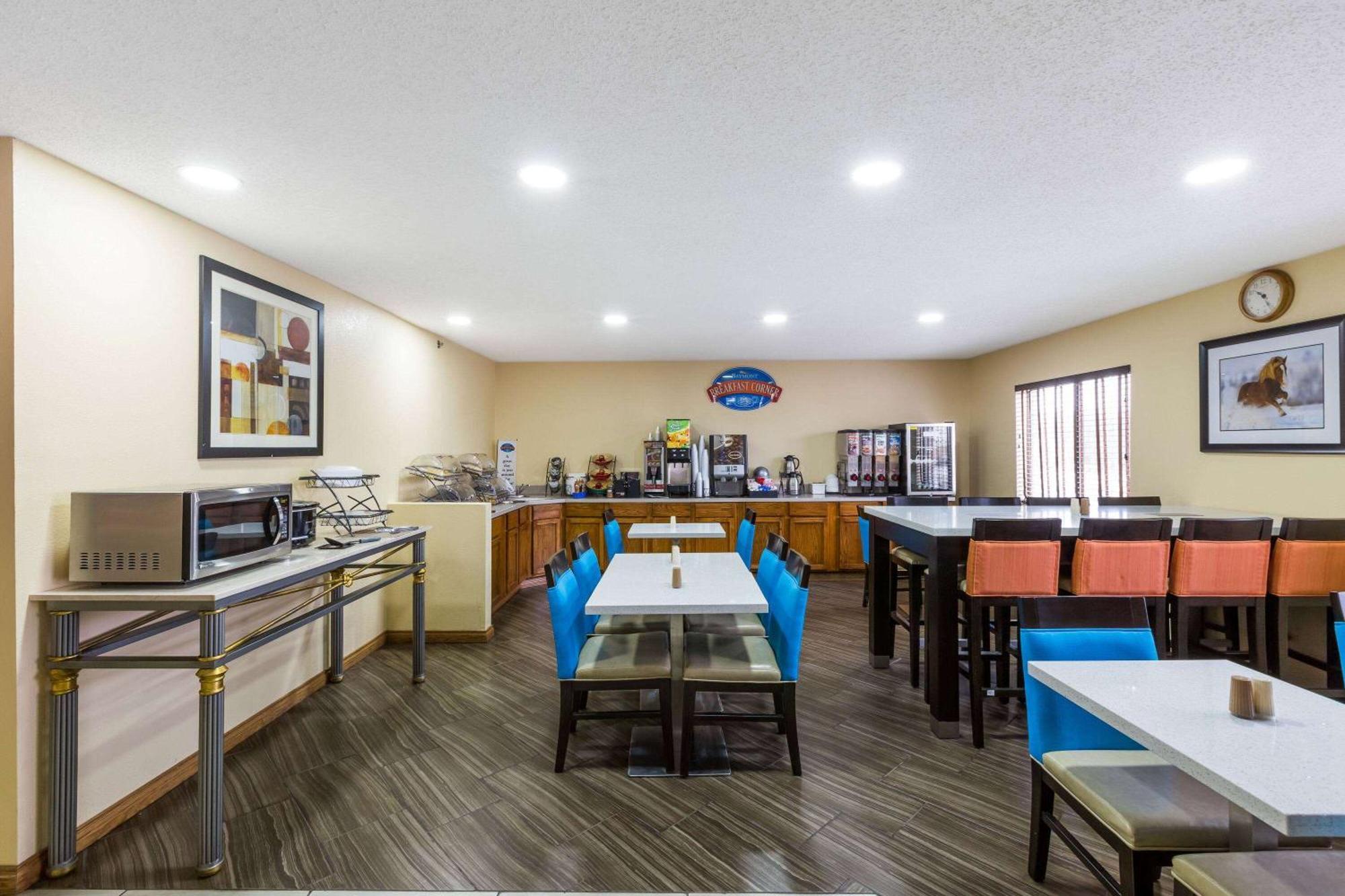 Baymont By Wyndham Louisville South I 65