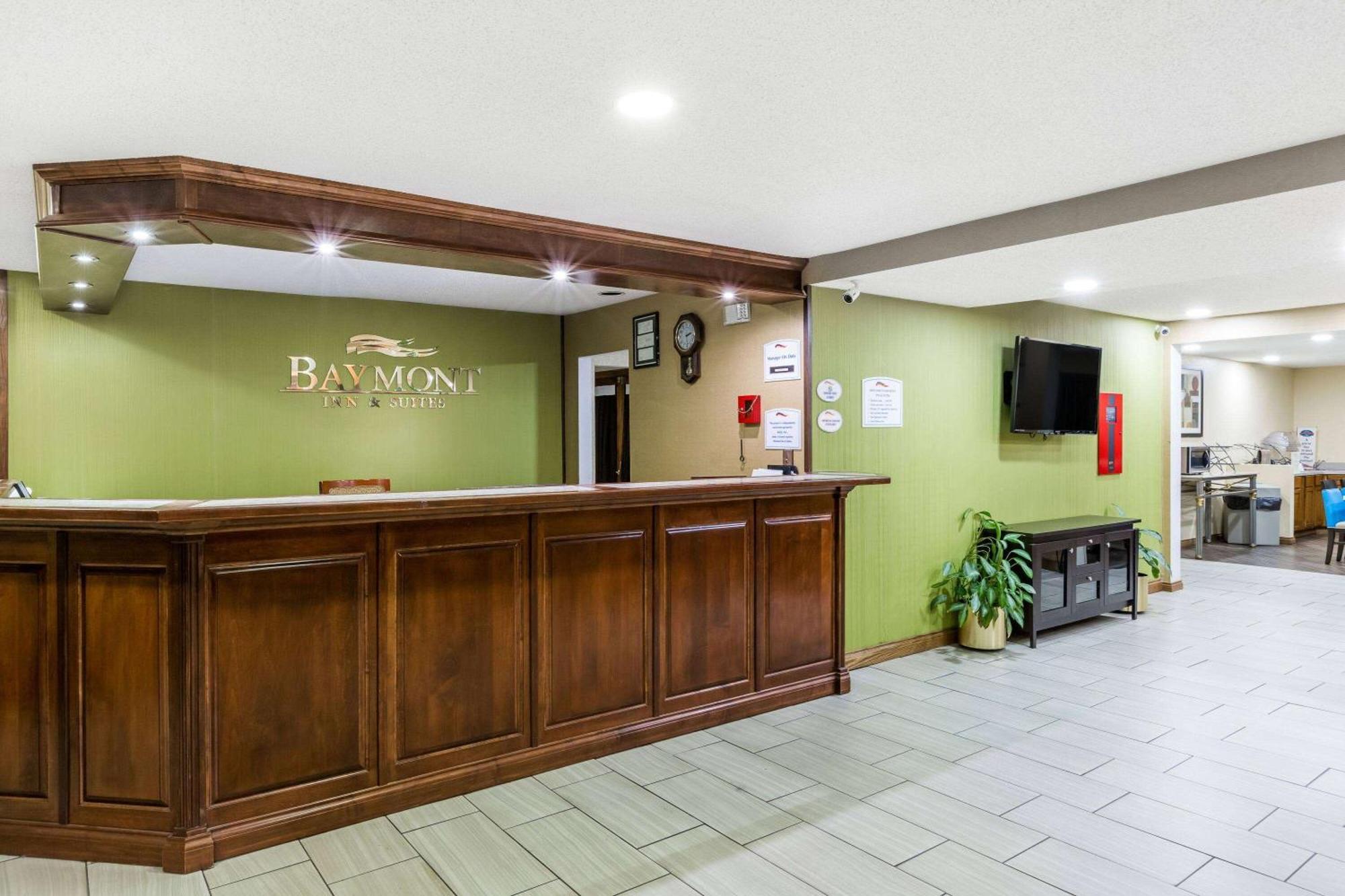 Baymont By Wyndham Louisville South I 65