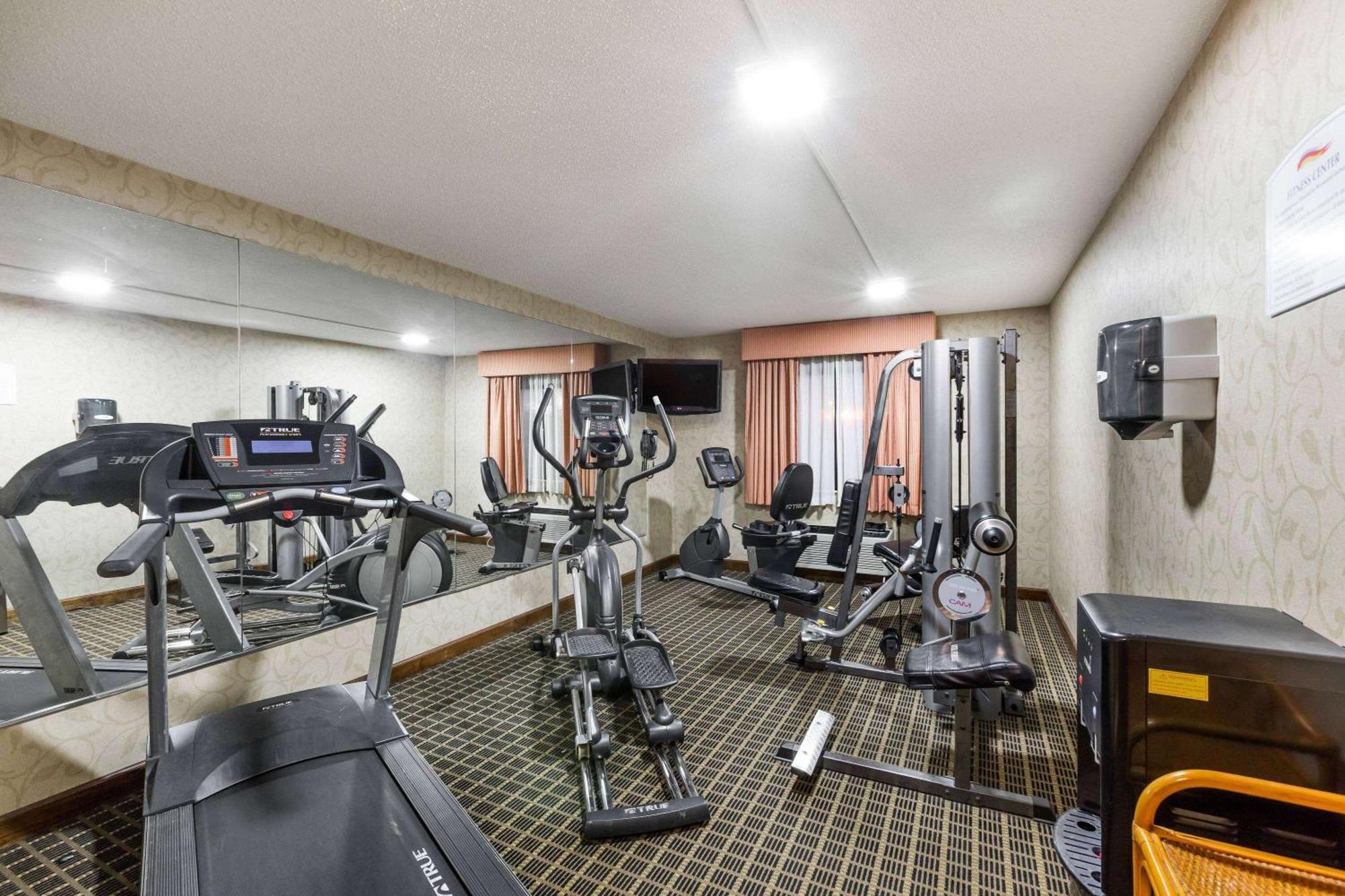 Hotel Baymont By Wyndham Louisville South I 65 Brooks