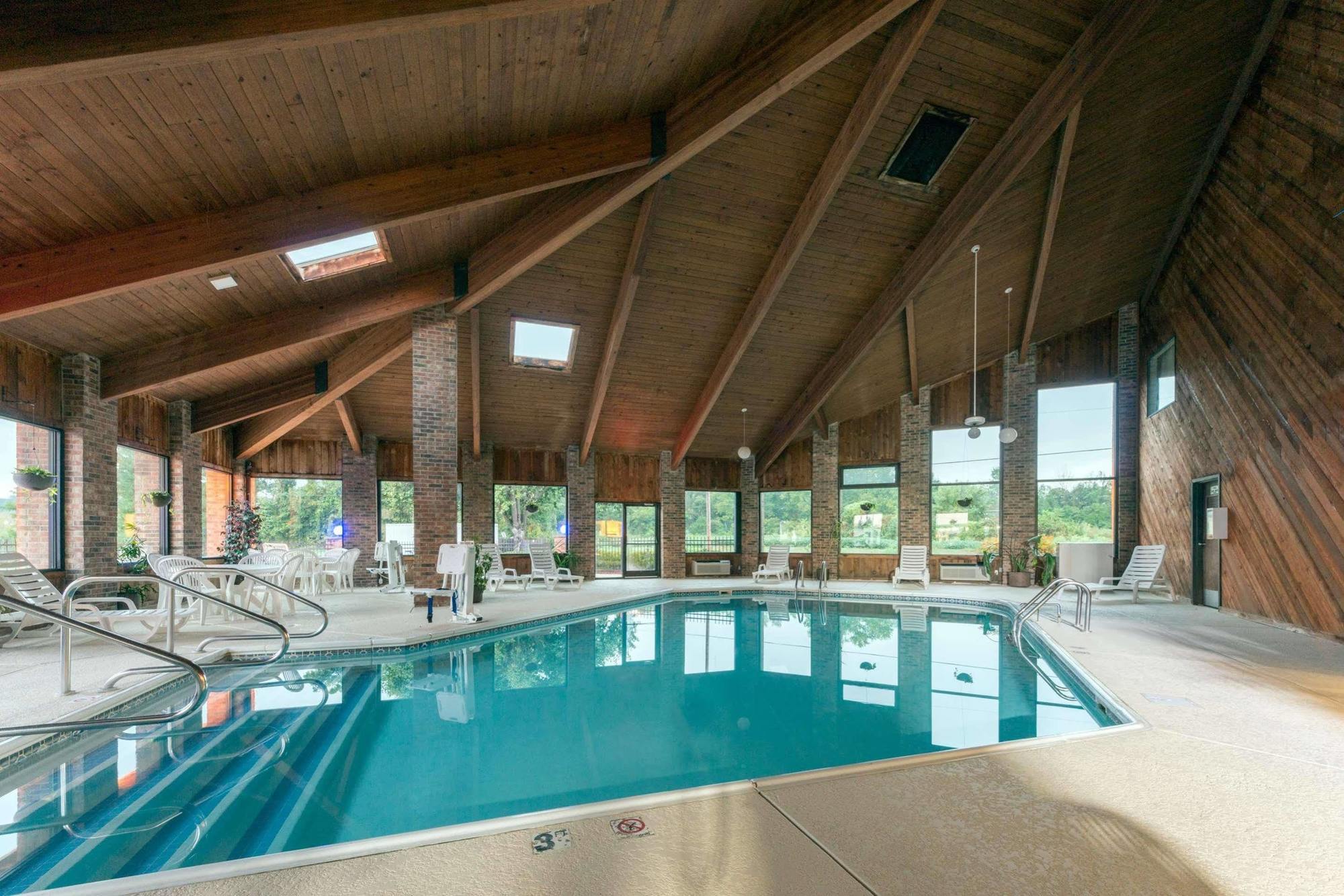 Baymont By Wyndham Louisville South I 65